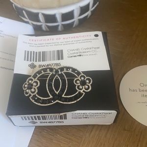 Chanel crystal pearls brooch